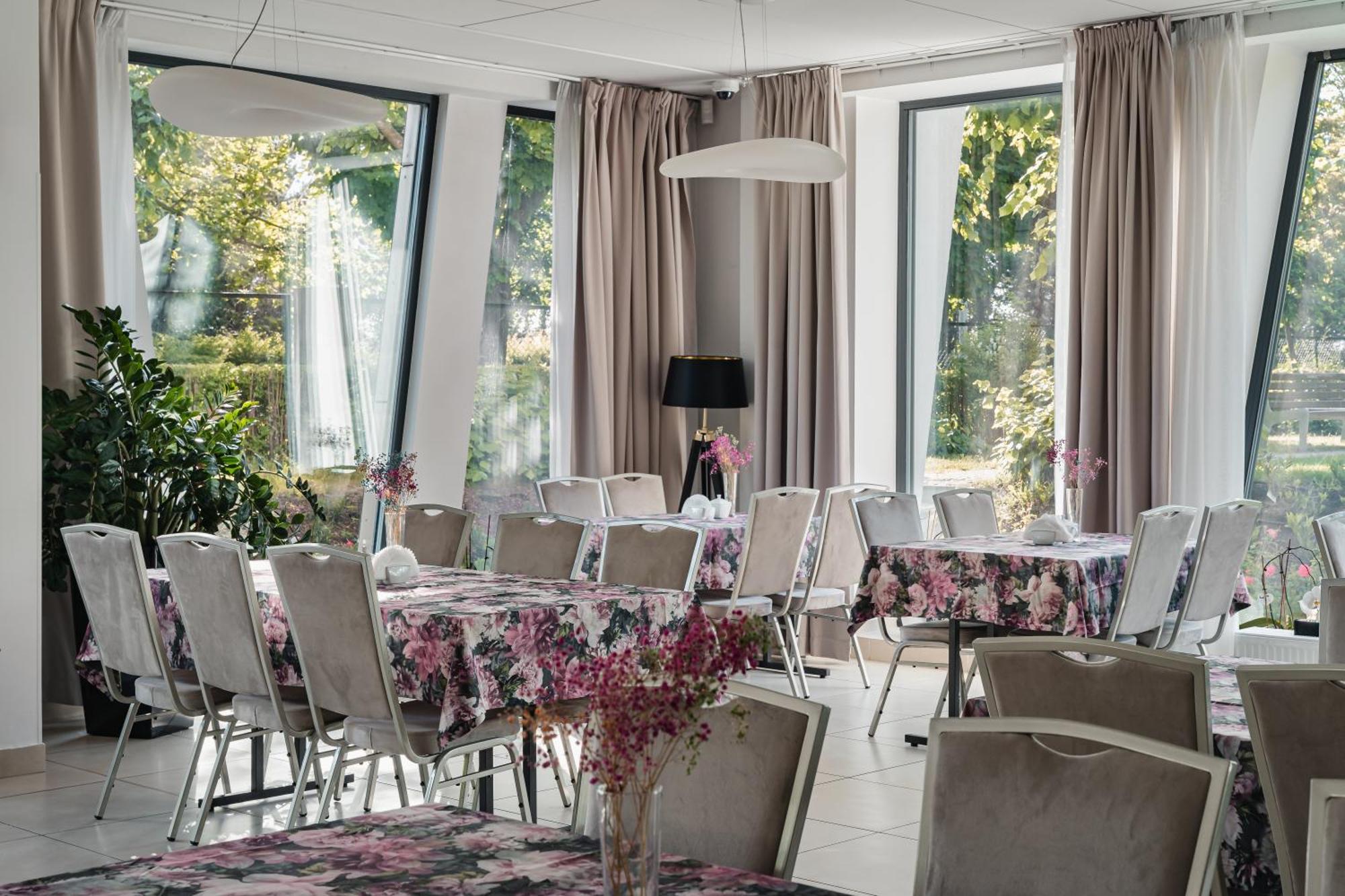 Rewita Korab Hotel Сопот Екстериор снимка